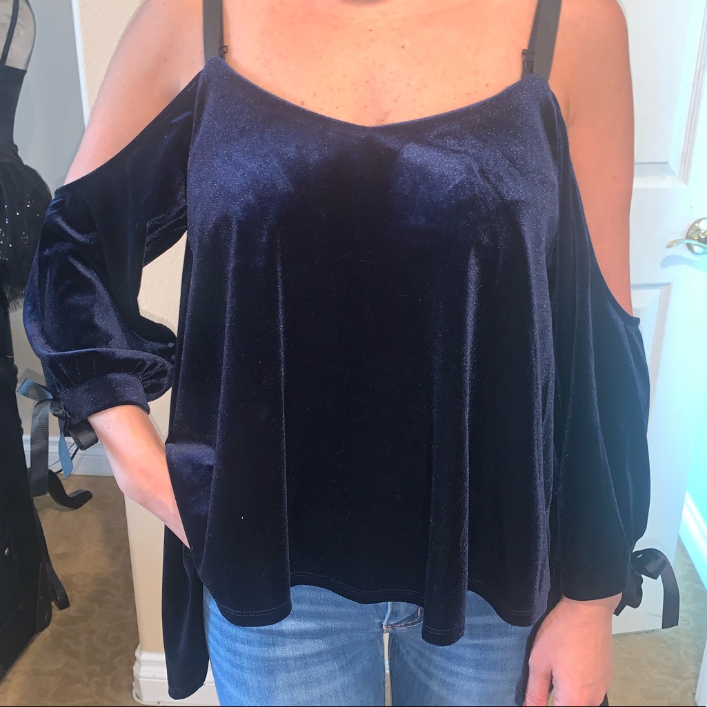 Brand New W Tags Romeo And Juliet Velvet Top